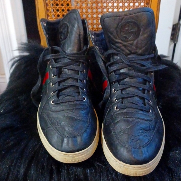 AUTHENTIC GUCCI SIGNATURE  MONOGRAM ITALIAN LEATHER HIGH TOP SNEAKERS 12 - Picture 3 of 14